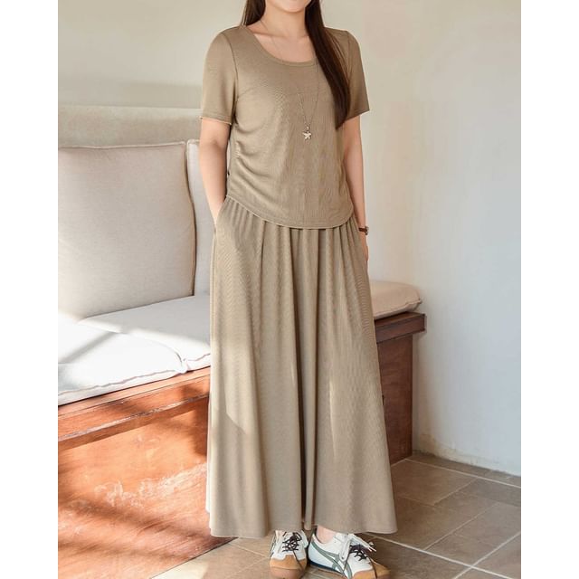 Scoop Neck T-Shirt and Maxi A-Line Skirt Set - Altfashion Shop