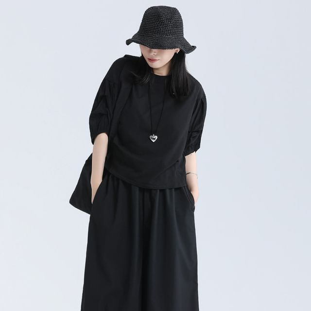 Plain Paneled Tee with Elbow-Length Sleeves and Crew Collar
