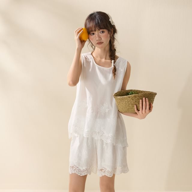 Lace Trim Tank Top with Mid Rise Shorts