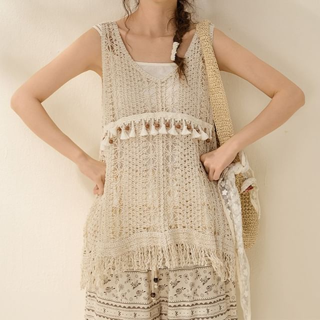 V-Neck Crochet Lace Tasseled Sleeveless Top