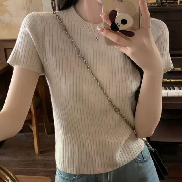 Cropped Crewneck Knit Top with Short Sleeves
