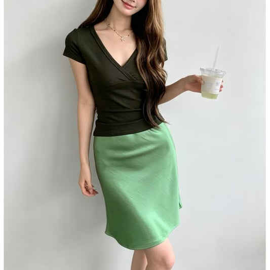 Short Sleeve V-Neck Plain Slim-Fit T-Shirt / High Waist Satin Mini Skirt