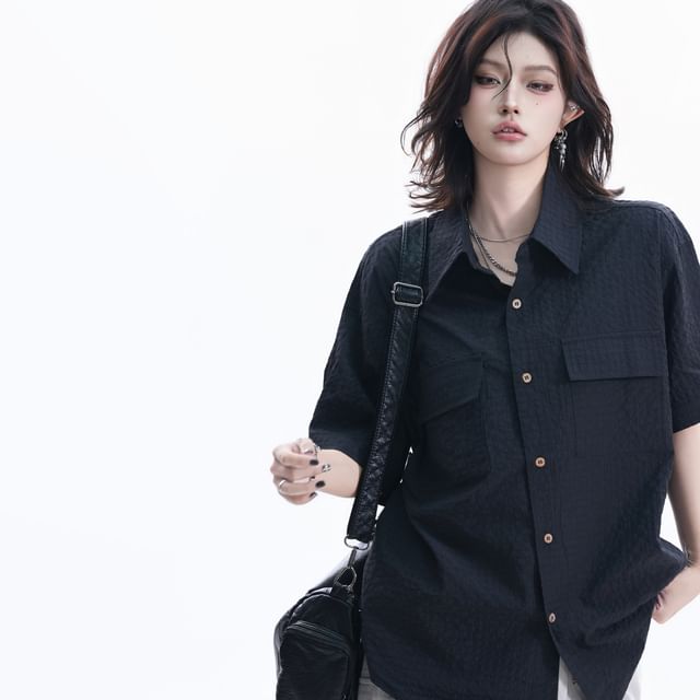 Collared Textured Button-Up Short-Sleeve Shirt