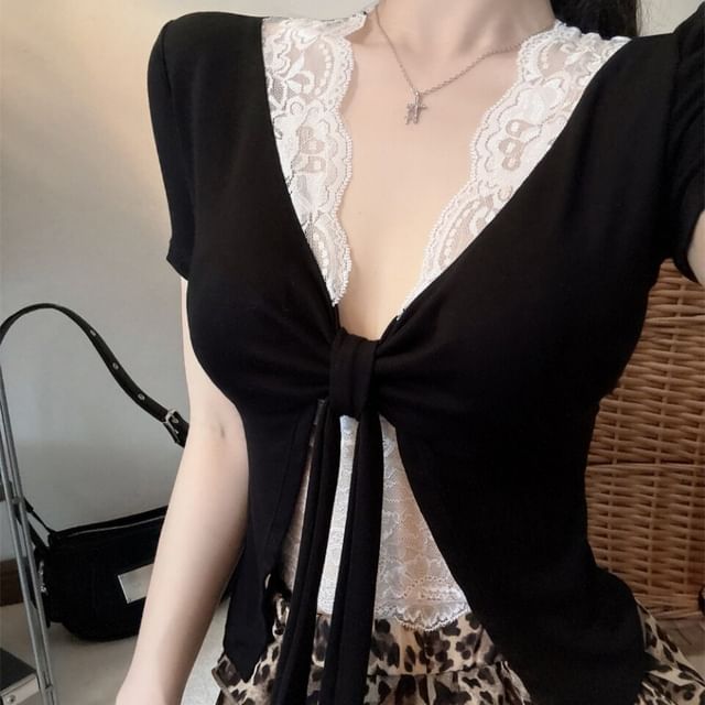 Short-Sleeve V-Neck Lace Trim Crop Top