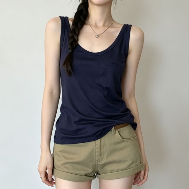 Pocketed Scoop Neck Sleeveless Tank