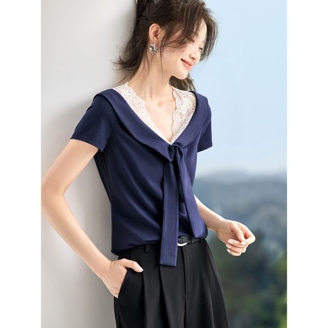 Knotted Panel Lace V-Neck Short Sleeve Top