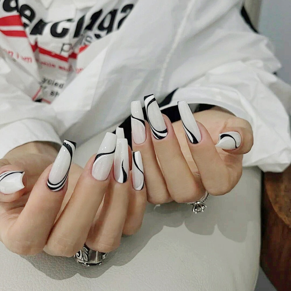 Dark gothic press on nails - goth - gothic - kawaii - nail art - nails