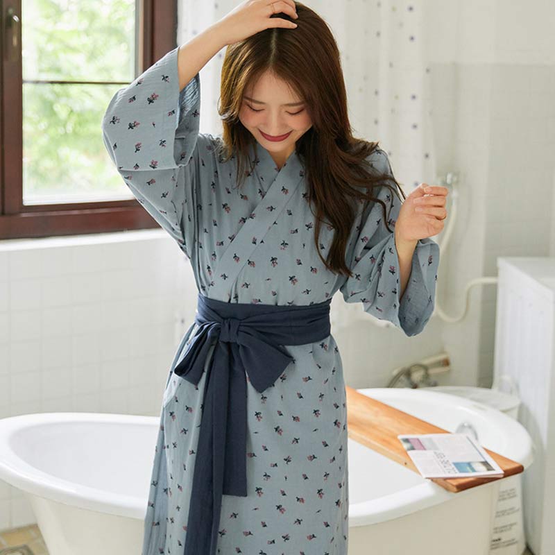 Flower Bowknot Lace Up Pajamas