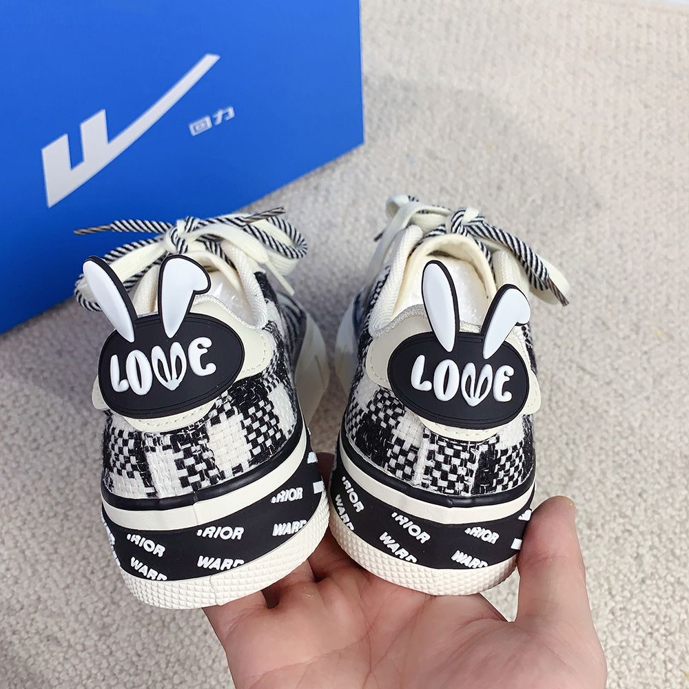 Bunny on The Back Sneakers MK19199 Susan