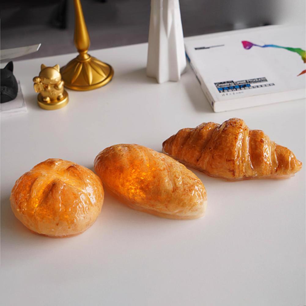 Croissant Bread Lamp MK19006 Susan