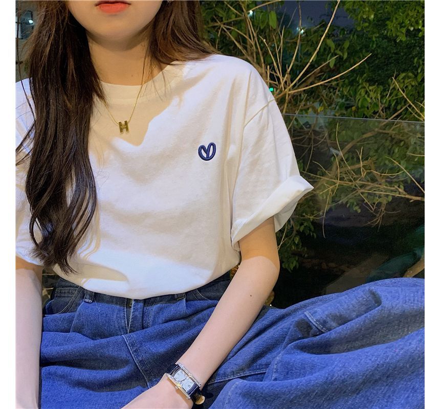 Heart Embroidered T-Shirt WI33 MK Kawaii Store