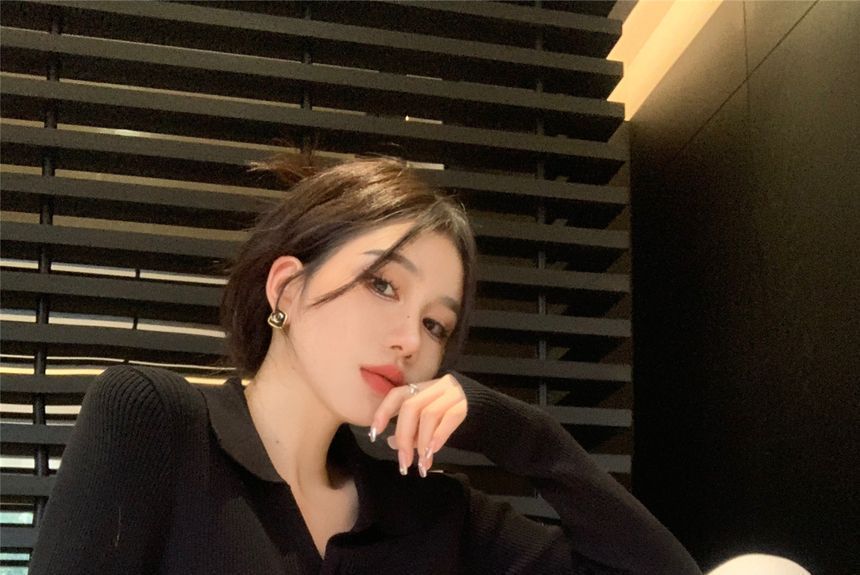 Long-Sleeve Collared Clasped Crop Knit Top OE34 MK Kawaii Store