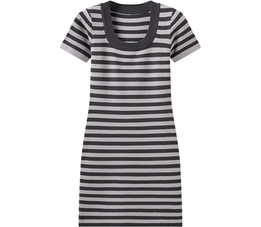 Short-Sleeve Square Neck Striped Midi A-Line Knit Dress kk18 MK Kawaii Store