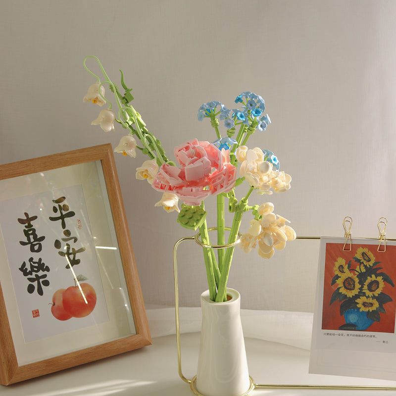 Cute Block Flowers Bouquet Susan