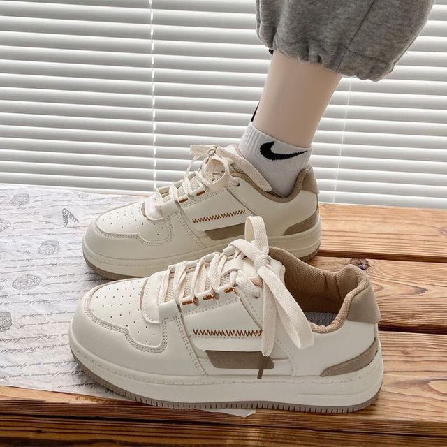 Two Tone Lace-Up Sneakers MK19099 MK Kawaii Store