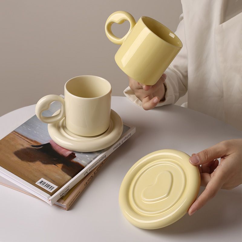 Heart-shaped Cup and Plate - Heartzcore Heartzcore