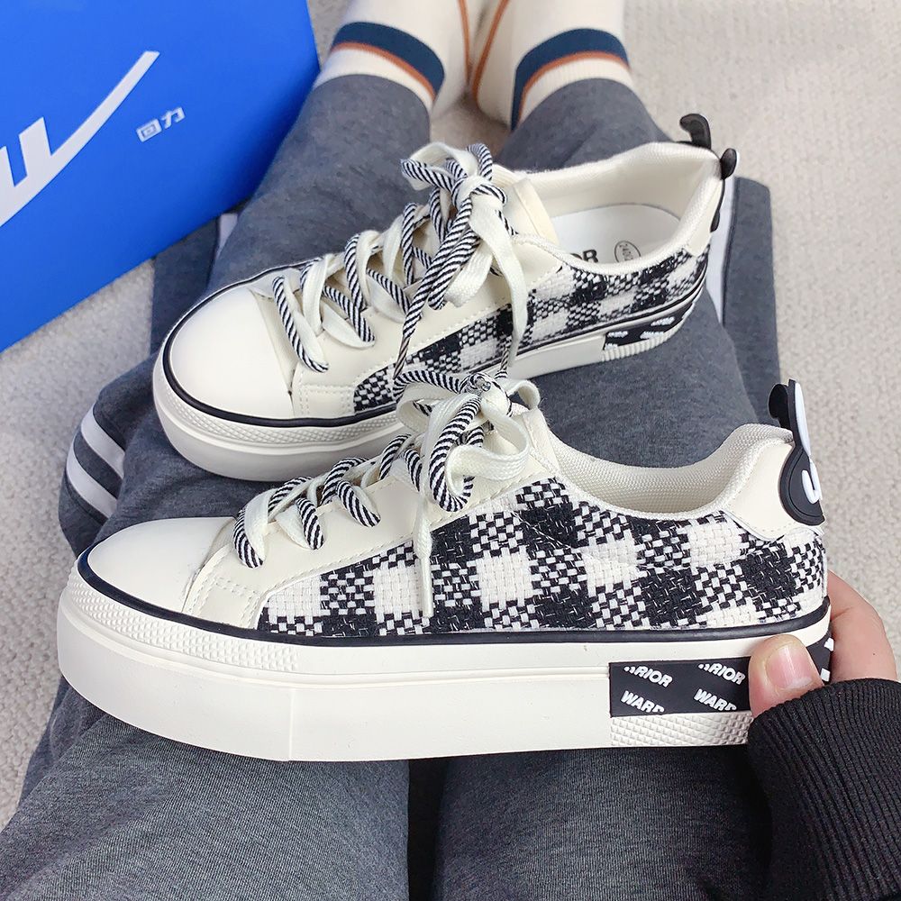 Bunny on The Back Sneakers MK19199 Susan